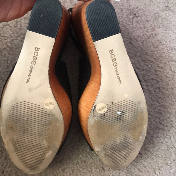 BCBGeneration black wedge platforms - Picture 5 of 6